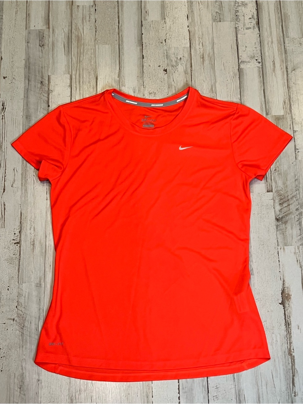 Nike Womenโs Running Short Sleeve Dri-FIT Tee